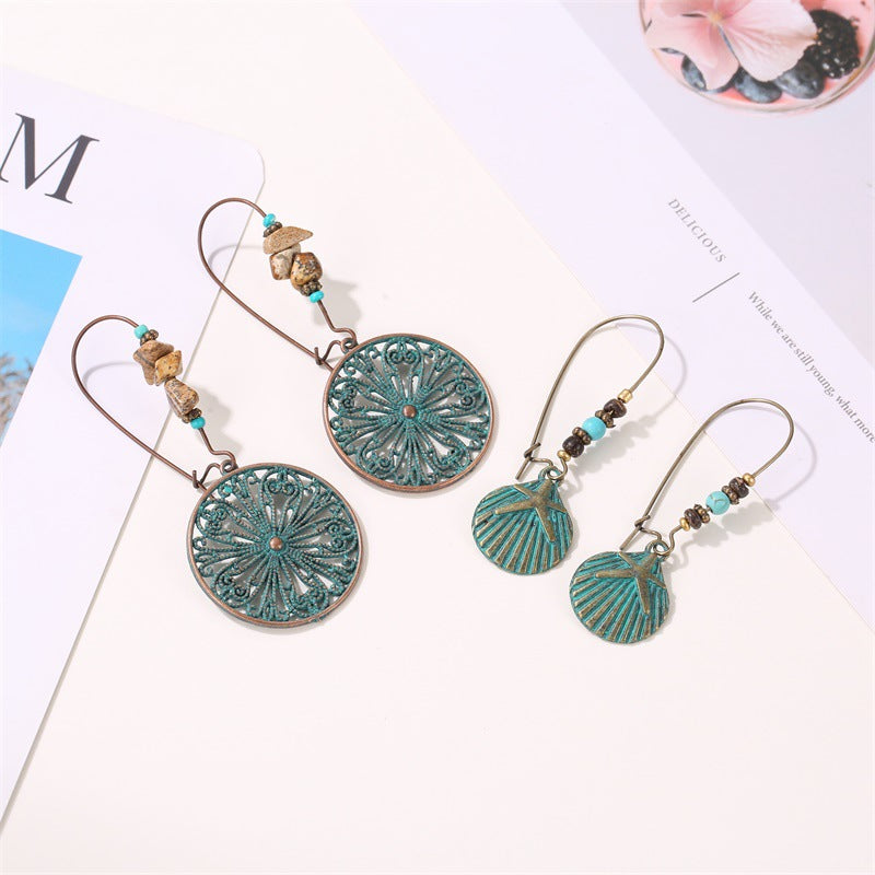 Wholesale Alloy Vintage Green Bohemian Hollow Flower Leaf Earrings For Women Party Gift