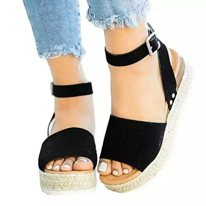 Wholesale Sponge Cake Thick Bottomed Buckle Flat Bottomed Rubber Sandals
