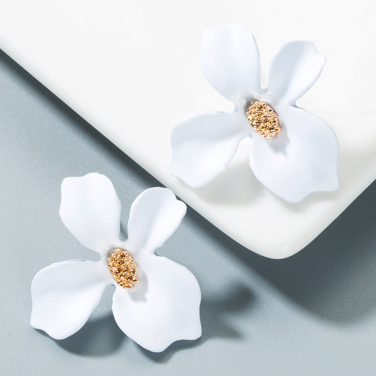 Wholesale Alloy Small Fresh Petals Earrings