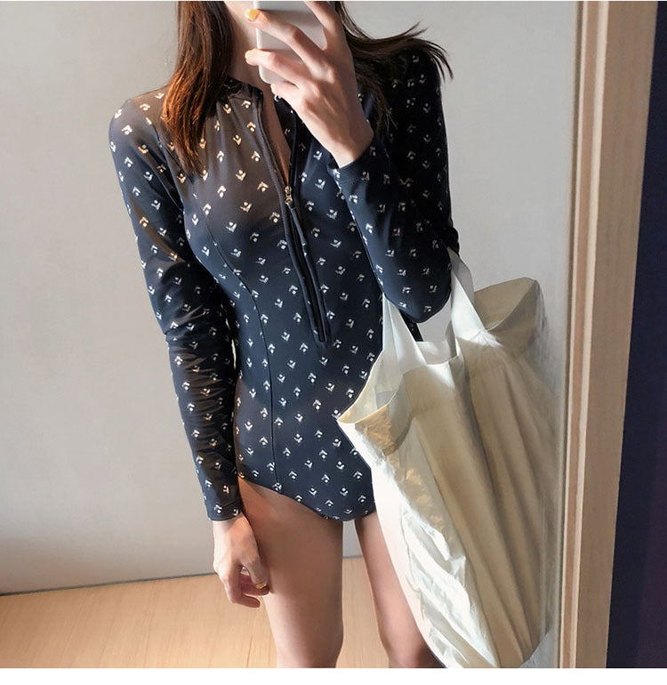 Wholesale Sexy slim fit belly-covering, slimming sunscreen polka dot long-sleeved zipper one-piece professional women's swimsuit