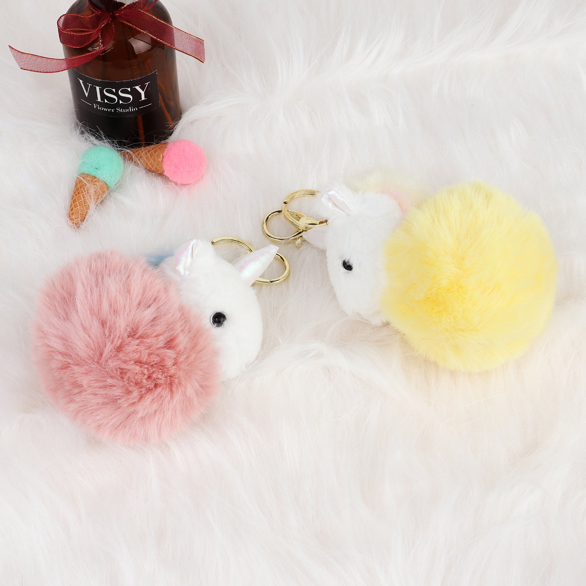 Wholesale 4pcs/pack Aromatherapy Fur Ball Unicorn Keychain