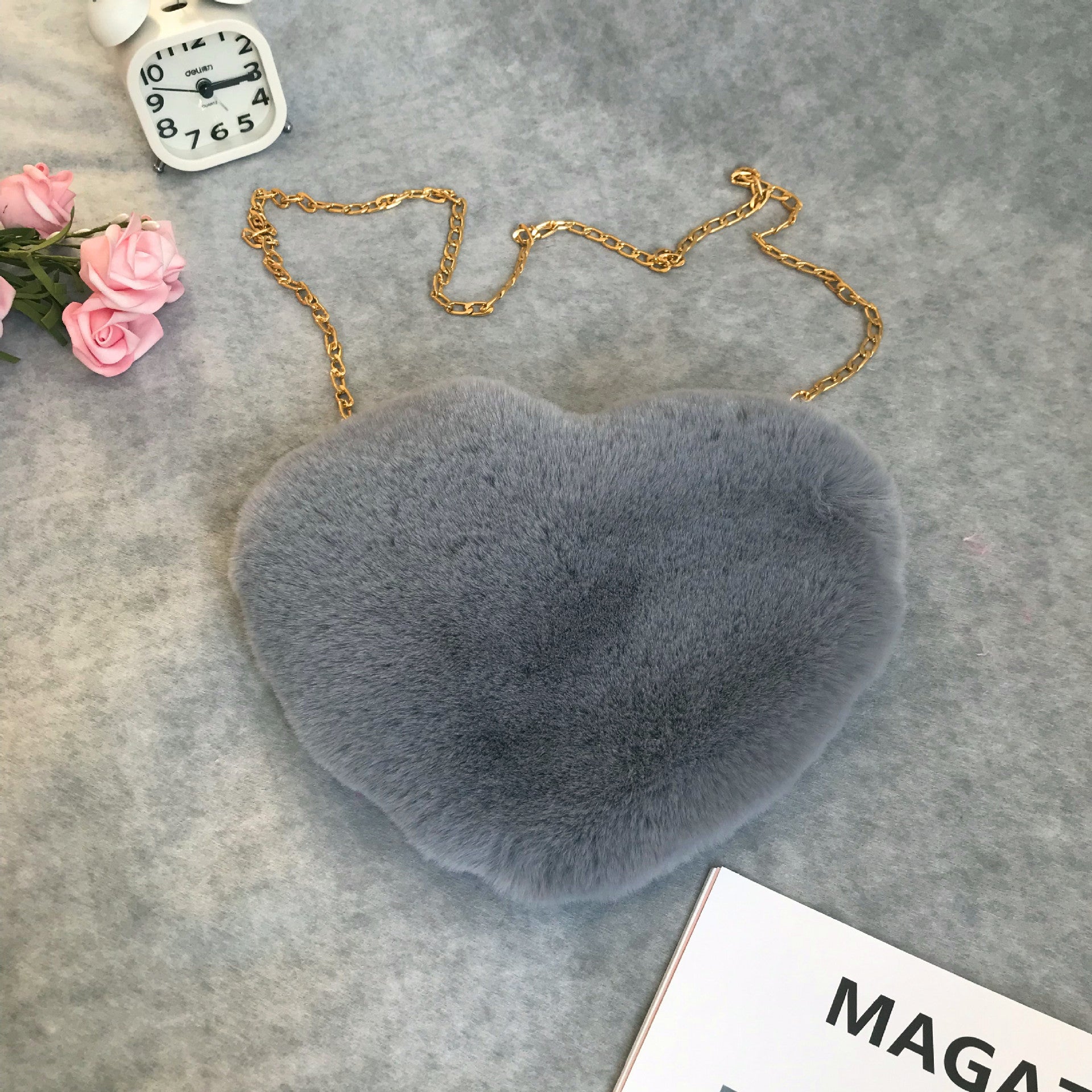 Wholesale Fashionable Love Heart Coin Purse Women's Chain Crossbody Plush Single Shoulder Bag Fuzzy Coin Purse Valentine's Day Gift