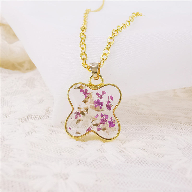 Wholesale 6pcs Handmade Resin Butterfly Shape Real Flower Four-leaf Clover Specimen Necklace