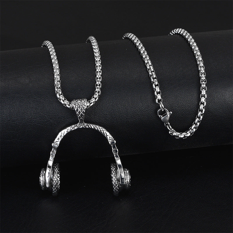 Wholesale Personality trendy titanium steel hip-hop necklace men's trendy disco all-match hiphop pendant long sweater chain pendant