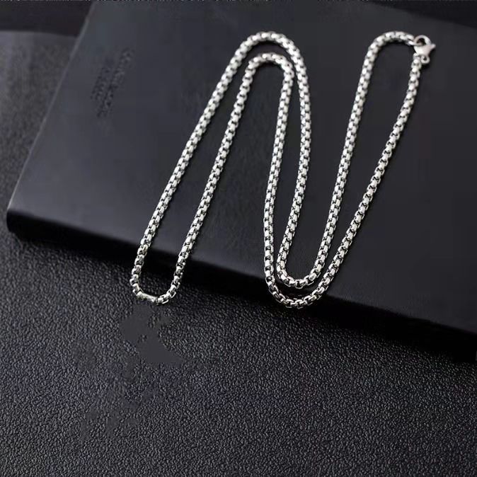 Wholesale Creative Maple Leaf Tags Men's Pendant Necklace