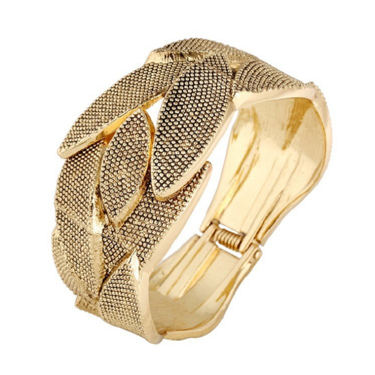 Wholesale Fashion Metal Exaggerated Punk Frosted Bracelet