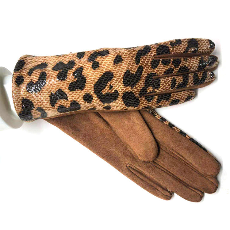 Wholesale of New Women's Warm and Cold Resistant Leopard Print Suede Glove
