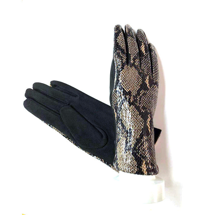 Wholesale of New Women's Warm and Cold Resistant Leopard Print Suede Glove