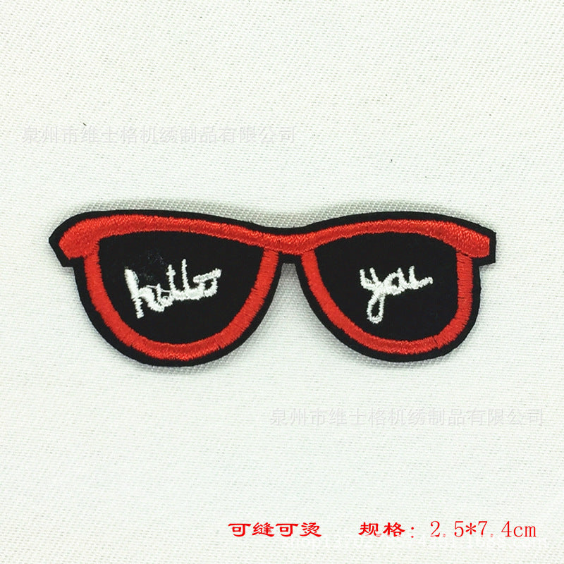 Wholesale Chic Embroidered Patches 30 Pcs Assorted Themes Cloth Appliques For Clothing Bag Resale