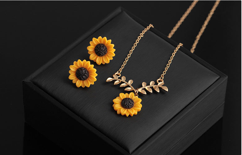 Wholesale Sunflower Necklaces