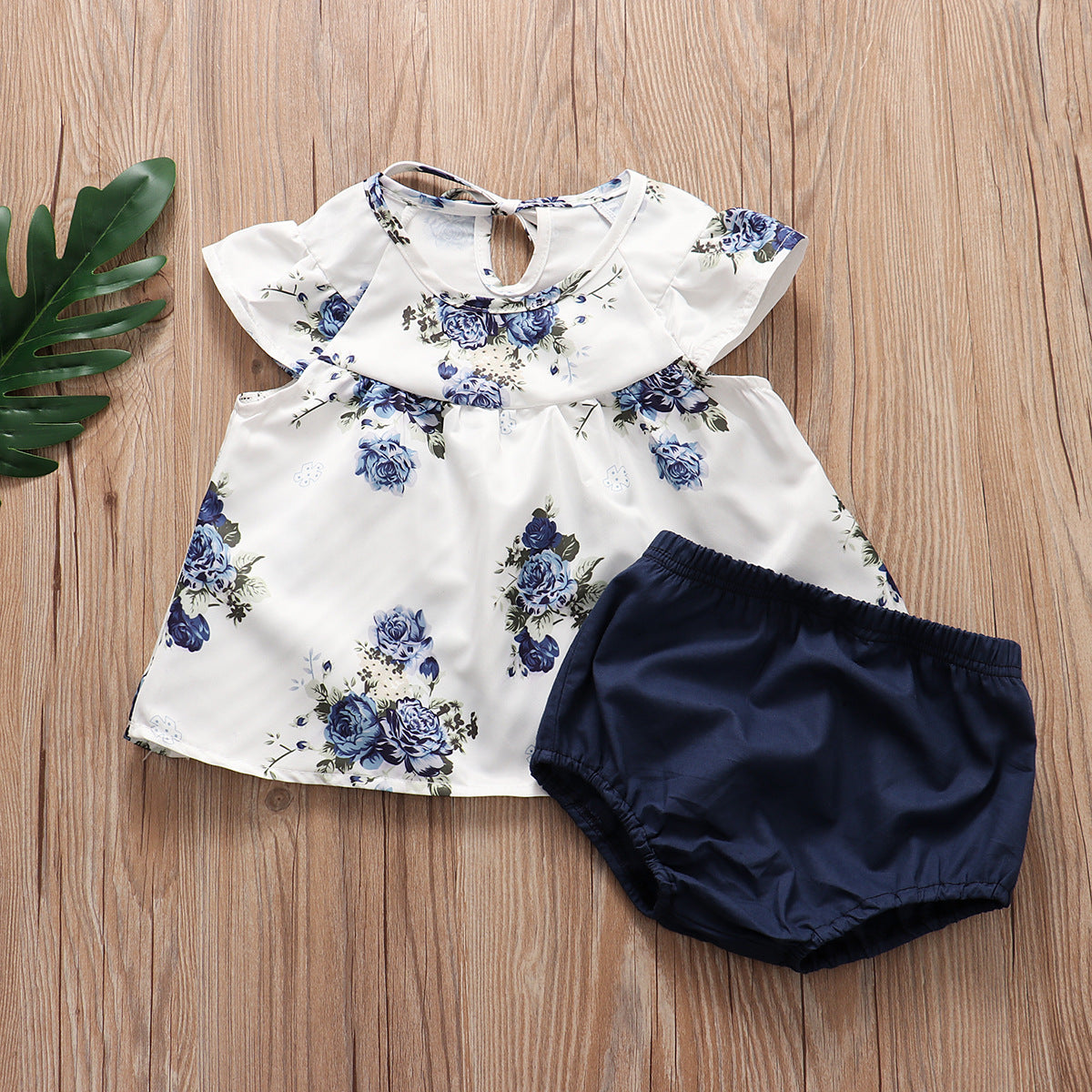 Wholesale Blue Flying Sleeve Top Girls Floral Cover Fart Short Skirt Two-piece Set Baby Clothes