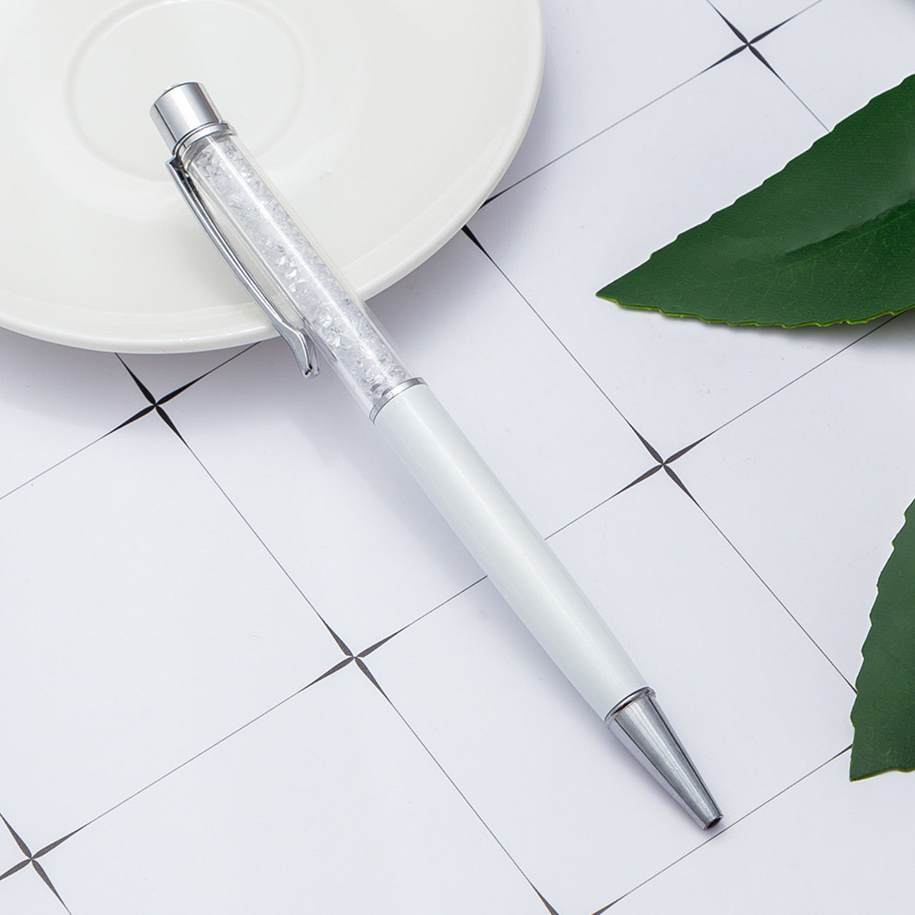 Whoelsale Pens Crystal Pens Broken Diamonds Fashionable Metal Office Pens