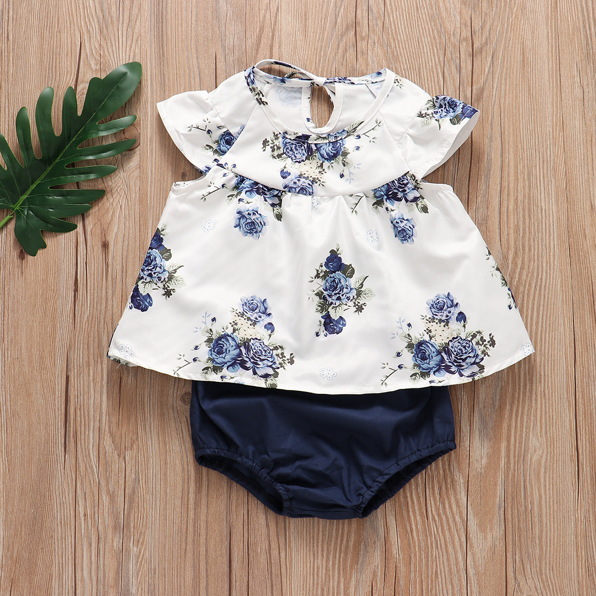 Wholesale Blue Flying Sleeve Top Girls Floral Cover Fart Short Skirt Two-piece Set Baby Clothes