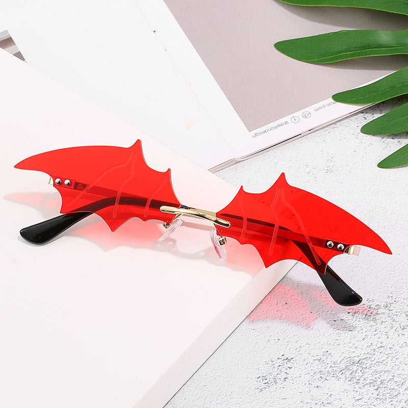 Wholesale Bat Shape Fashion Sunglasses