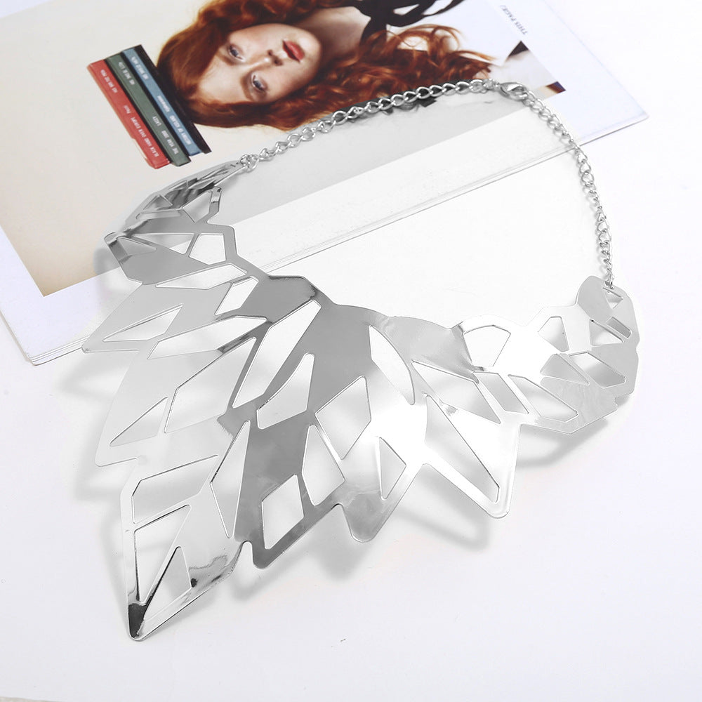 Wholesale Exaggerated hollow polished leaf metal necklace