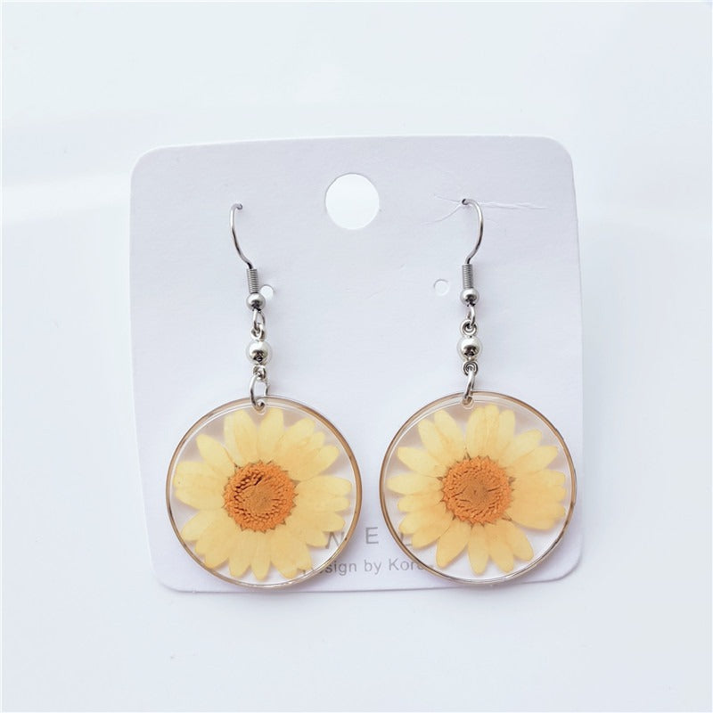 Wholesale 10pcs Epoxy Resin Dried Flower Crystal Chrysanthemum Earrings