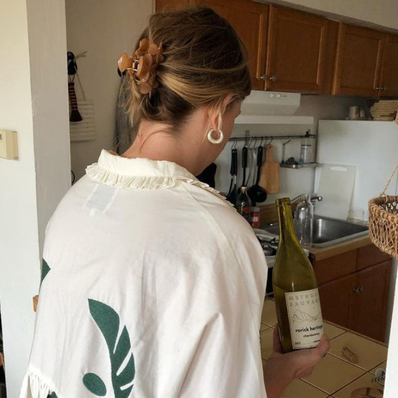 Wholesale Hollow Crescent Shaped Hollow Gold-plated Titanium Steel Earrings