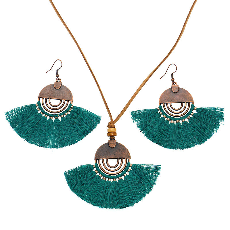Wholesale Bohemian Fashion Vintage Scallop Necklace Earrings Set