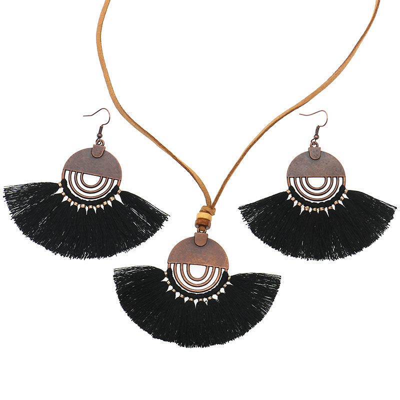 Wholesale Bohemian Fashion Vintage Scallop Necklace Earrings Set