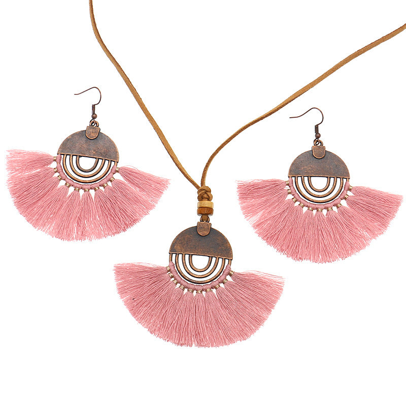 Wholesale Bohemian Fashion Vintage Scallop Necklace Earrings Set