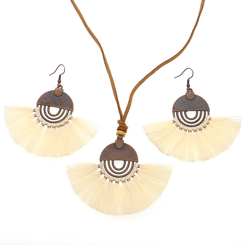 Wholesale Bohemian Fashion Vintage Scallop Necklace Earrings Set