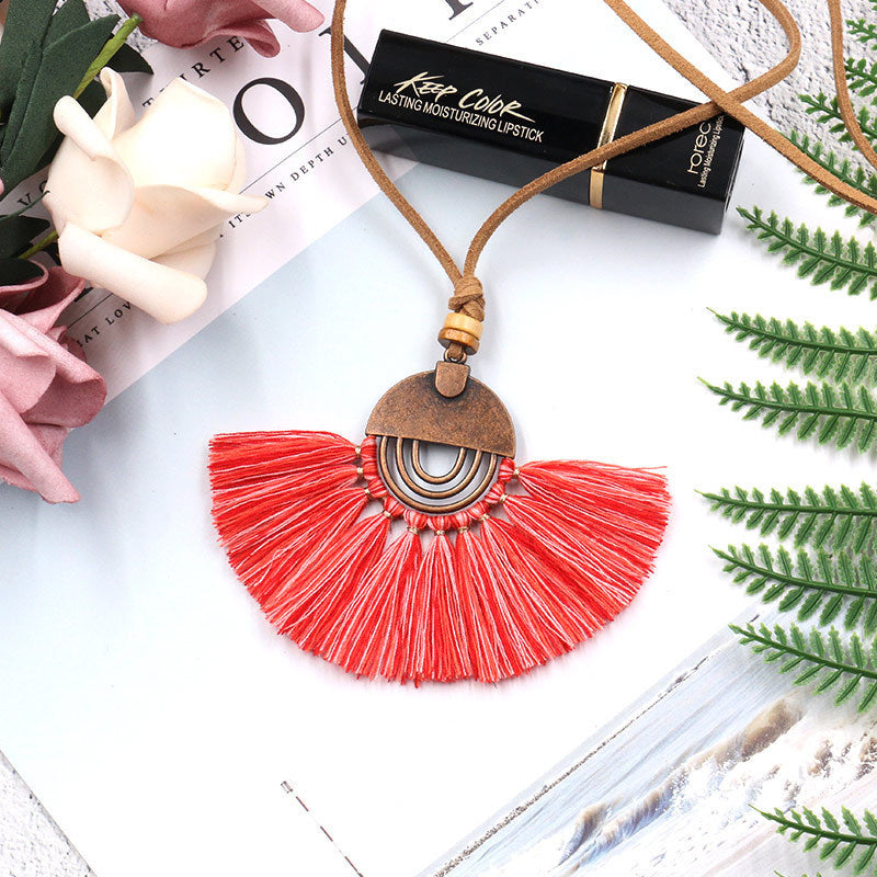 Wholesale Popular Handmade Scalloped Tassel Clavicle Chain