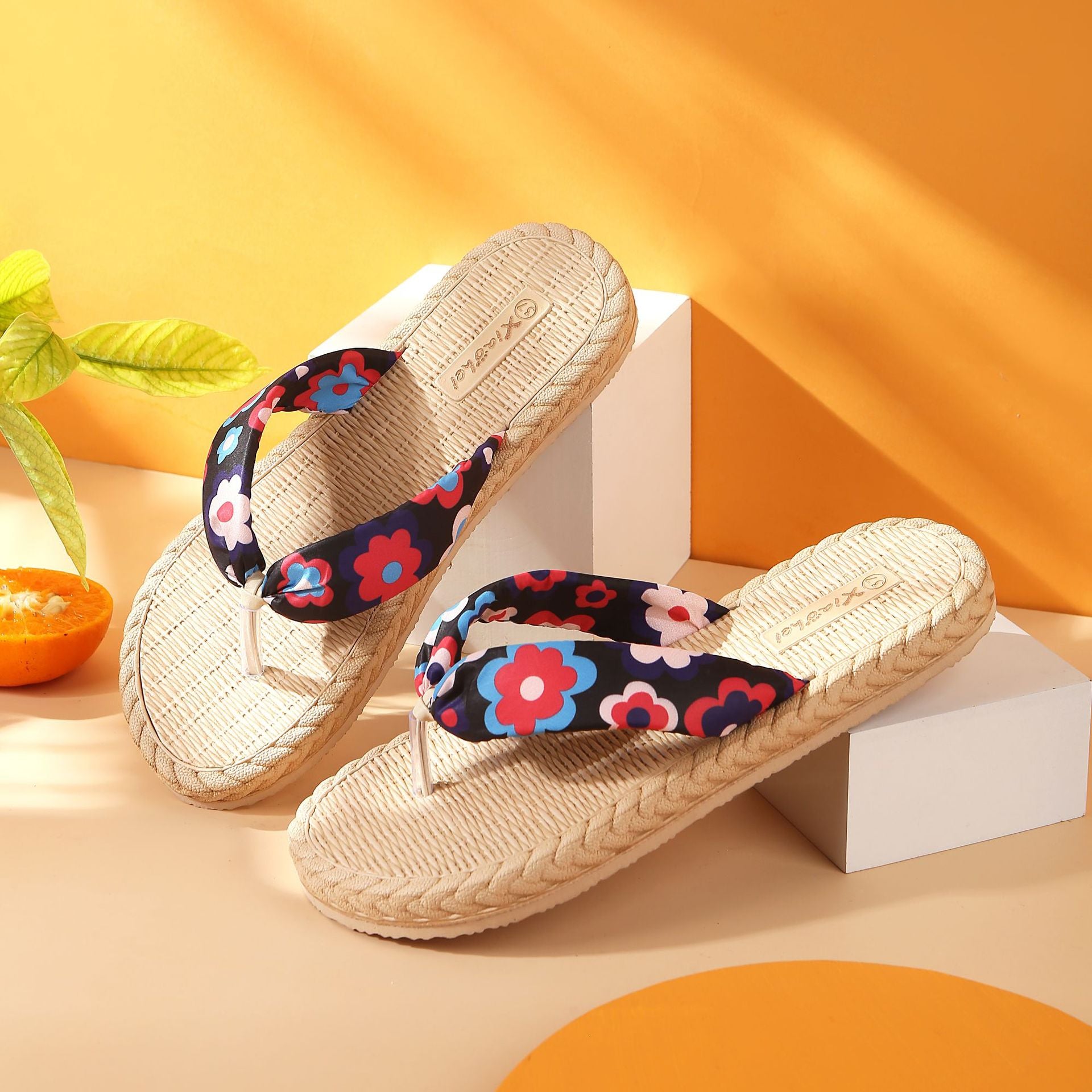 Wholesale Outdoor Fashion Bohemian Thick-soled Sandals