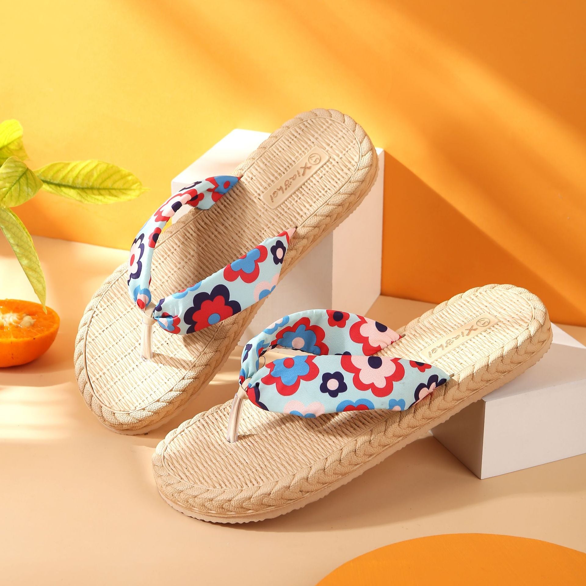 Wholesale Outdoor Fashion Bohemian Thick-soled Sandals