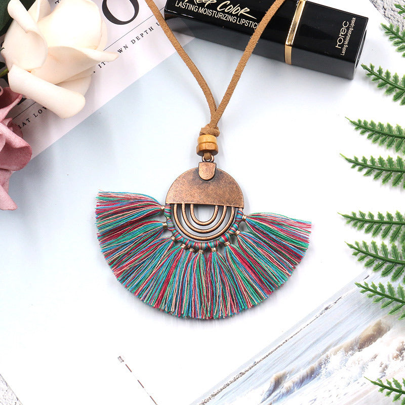 Wholesale Popular Handmade Scalloped Tassel Clavicle Chain