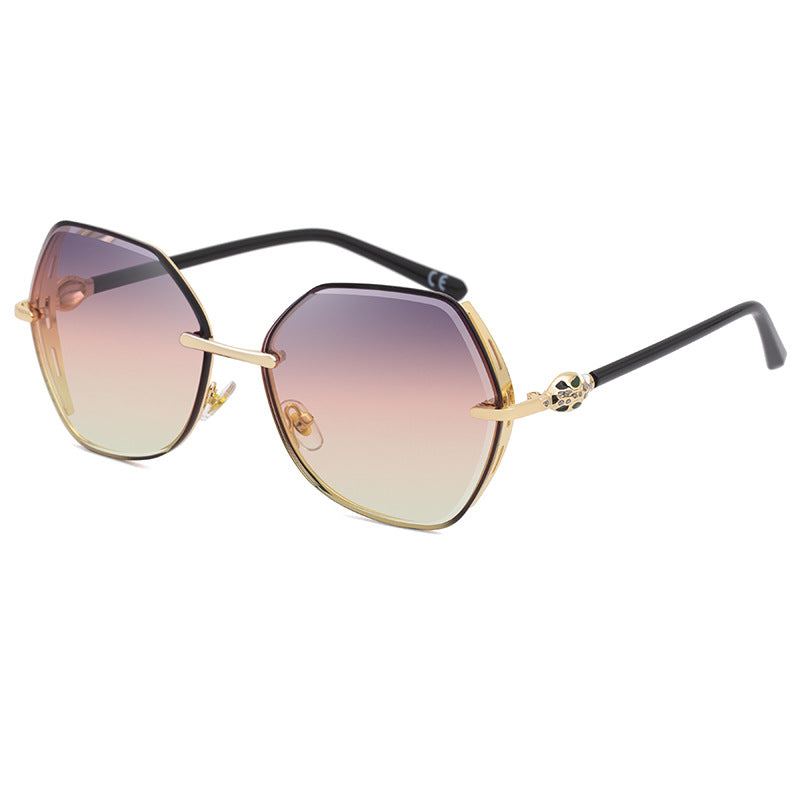 Wholesale Irregular Diamond Cut Edge PC Sunglasses