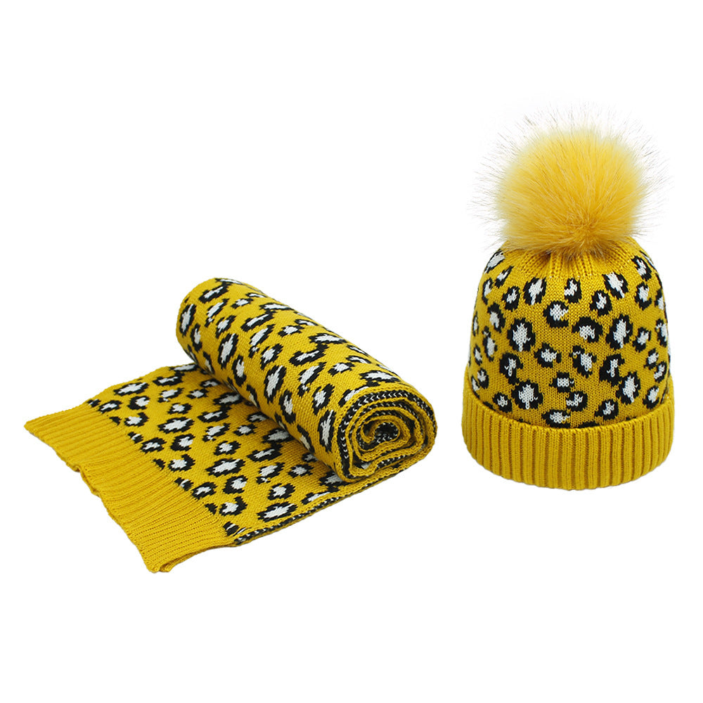 Wholesale Leopard Pattern Knitted Hat Ball Hat Scarf Set
