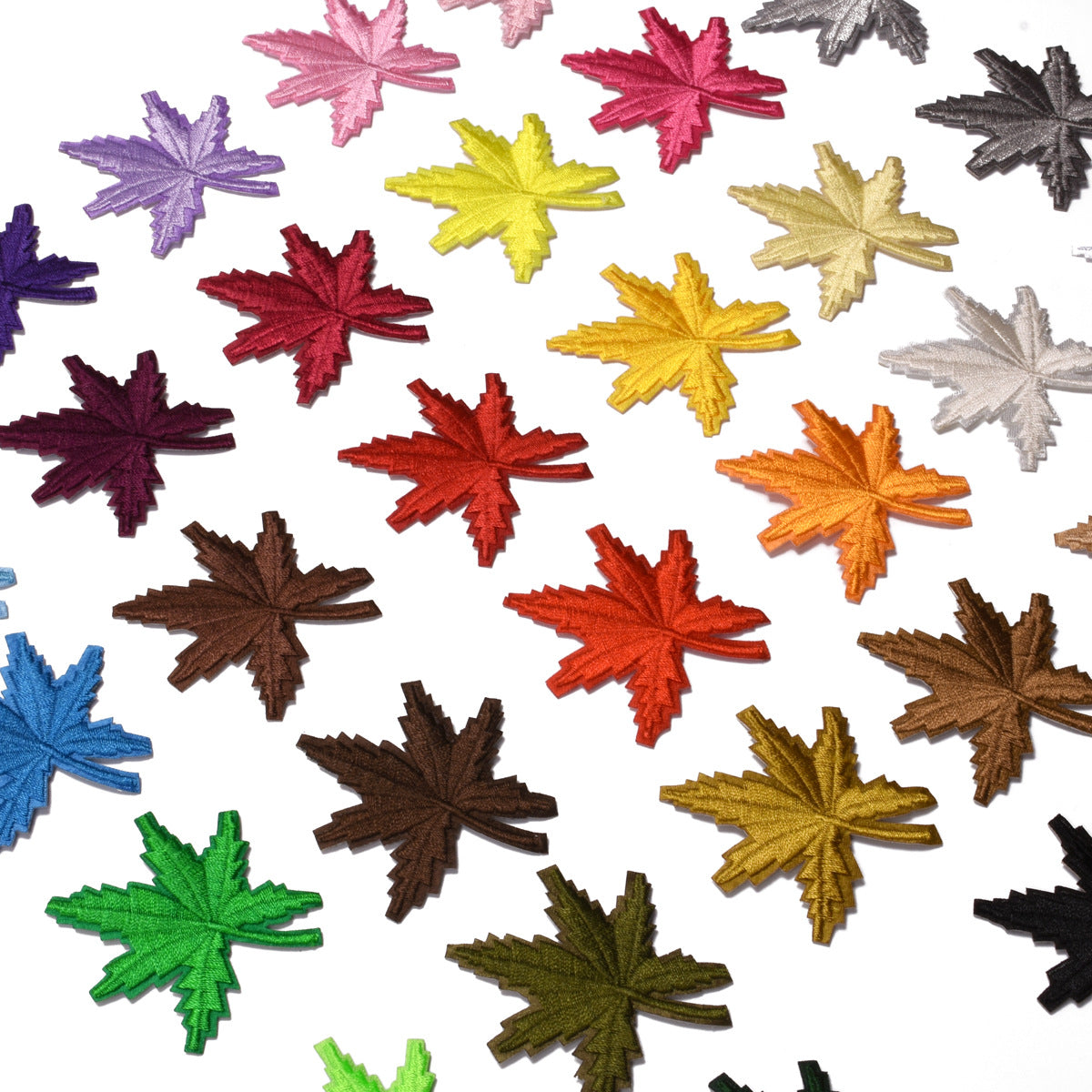 Wholesale Maple Leaf Embroidered Cloth Patch Applique Chic DIY Accessory For Clothing And Home Decor Gift Resale