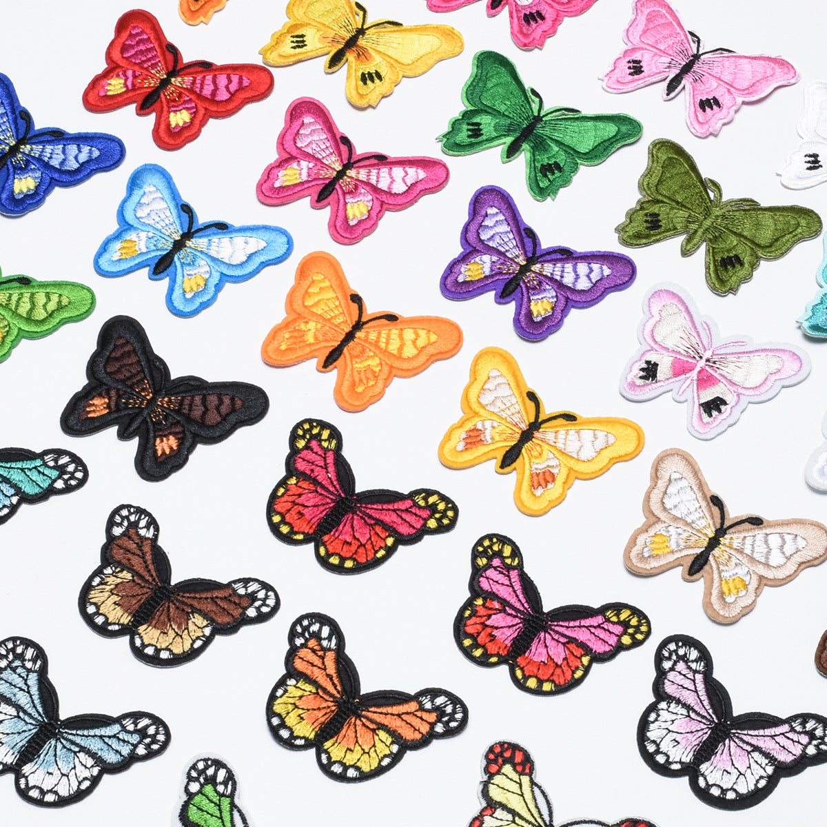 Wholesale Colorful Butterfly Flower Animal Embroidery Patches Felt Twill 37 Styles DIY Fashion Accessory For Bags Shoes Hats