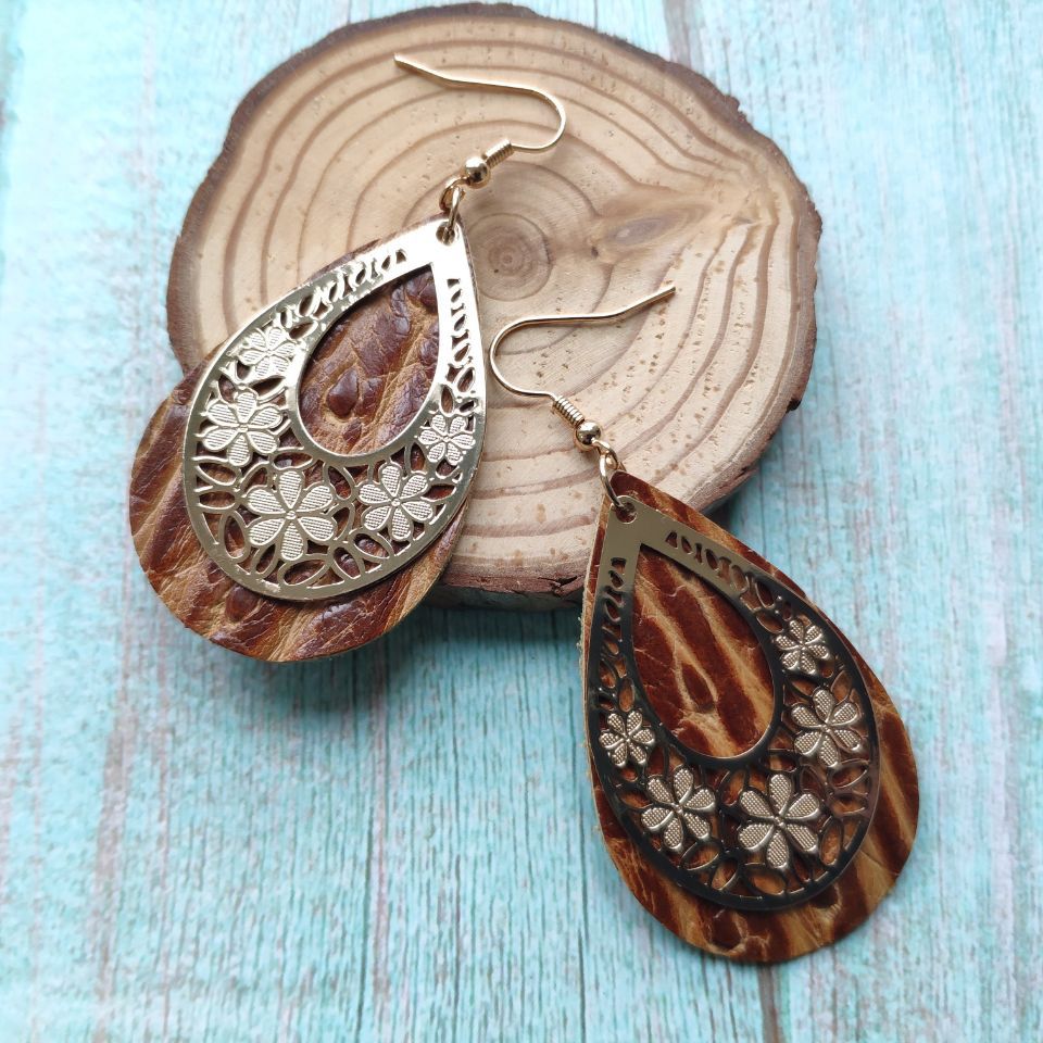 Wholesale 3pairs/pack Genuine Leather Hollow Flowers Earrings