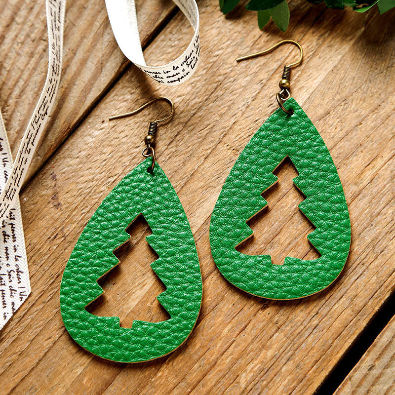 Wholesale Christmas Plaid Christmas Tree Leopard Print Leather Earrings