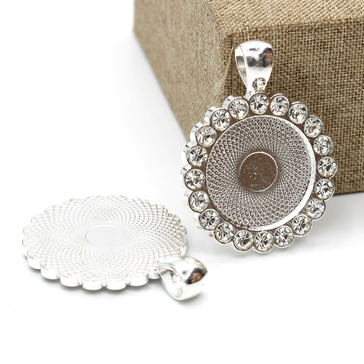 Wholesale 100PCS/PACK Time Gemstone Alloy Base with Diamonds