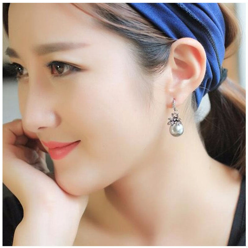 Wholesale Vintage Creative Pearl Sunflower Diamond Earrings