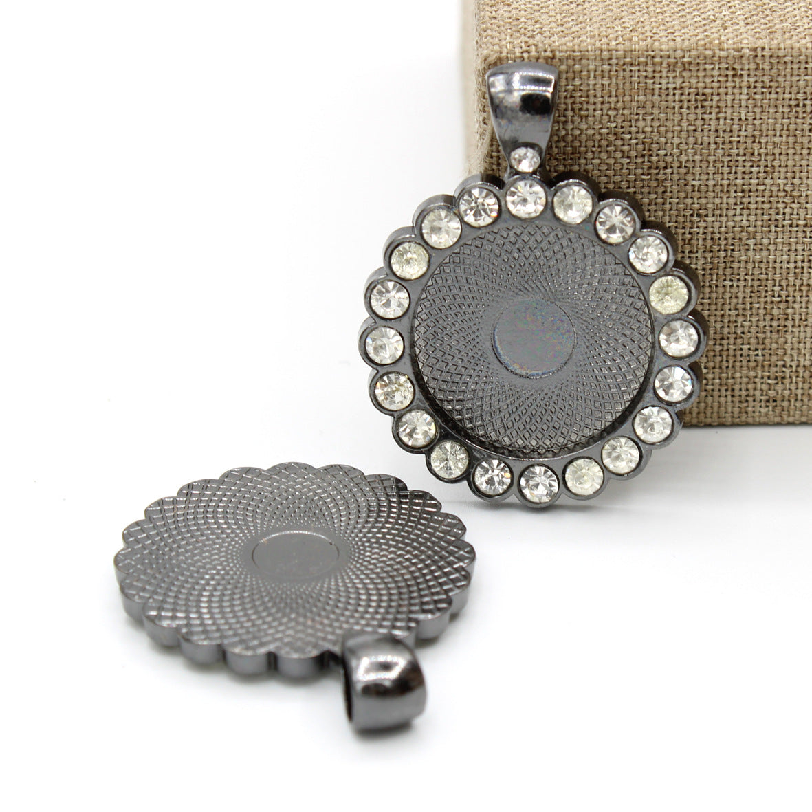 Wholesale 100PCS/PACK Time Gemstone Alloy Base with Diamonds