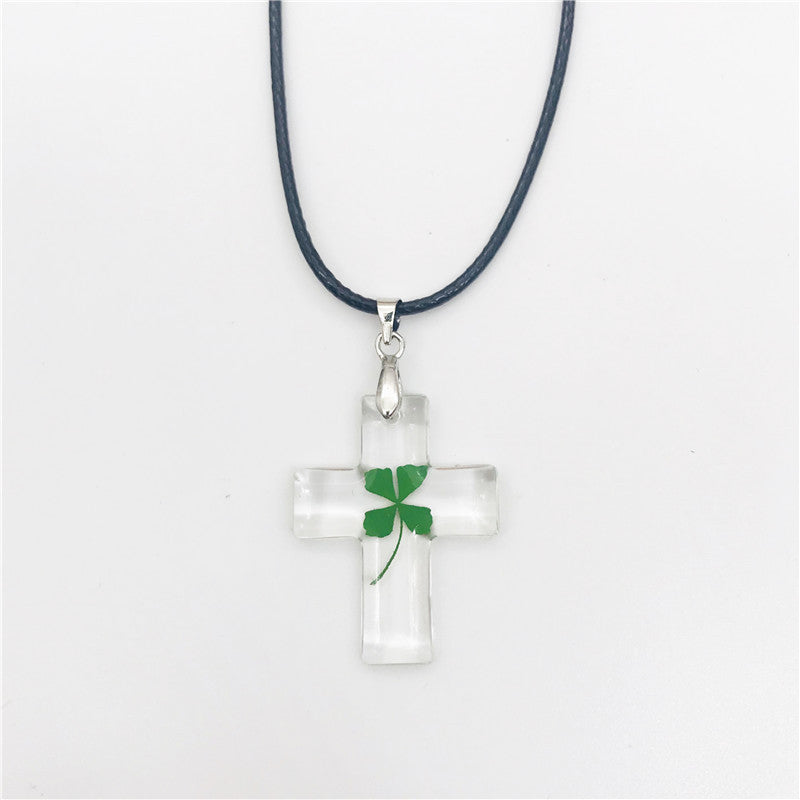 Wholesale 10pcs Natural Resin Glue Four-leaf Clover Dried Flower Necklace