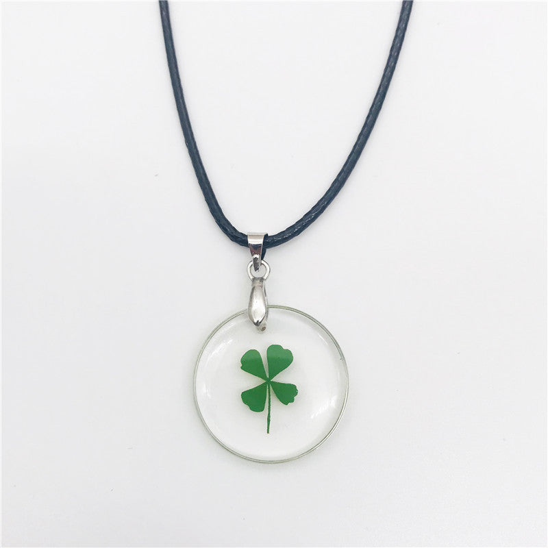 Wholesale 10pcs Natural Resin Glue Four-leaf Clover Dried Flower Necklace