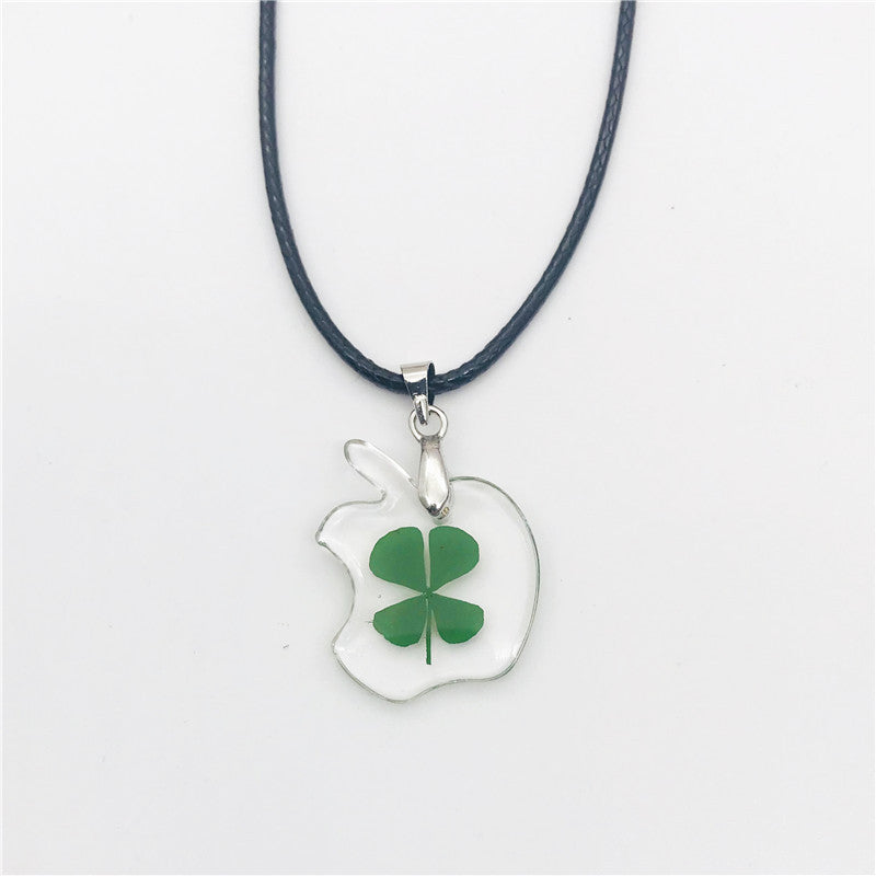 Wholesale 10pcs Natural Resin Glue Four-leaf Clover Dried Flower Necklace