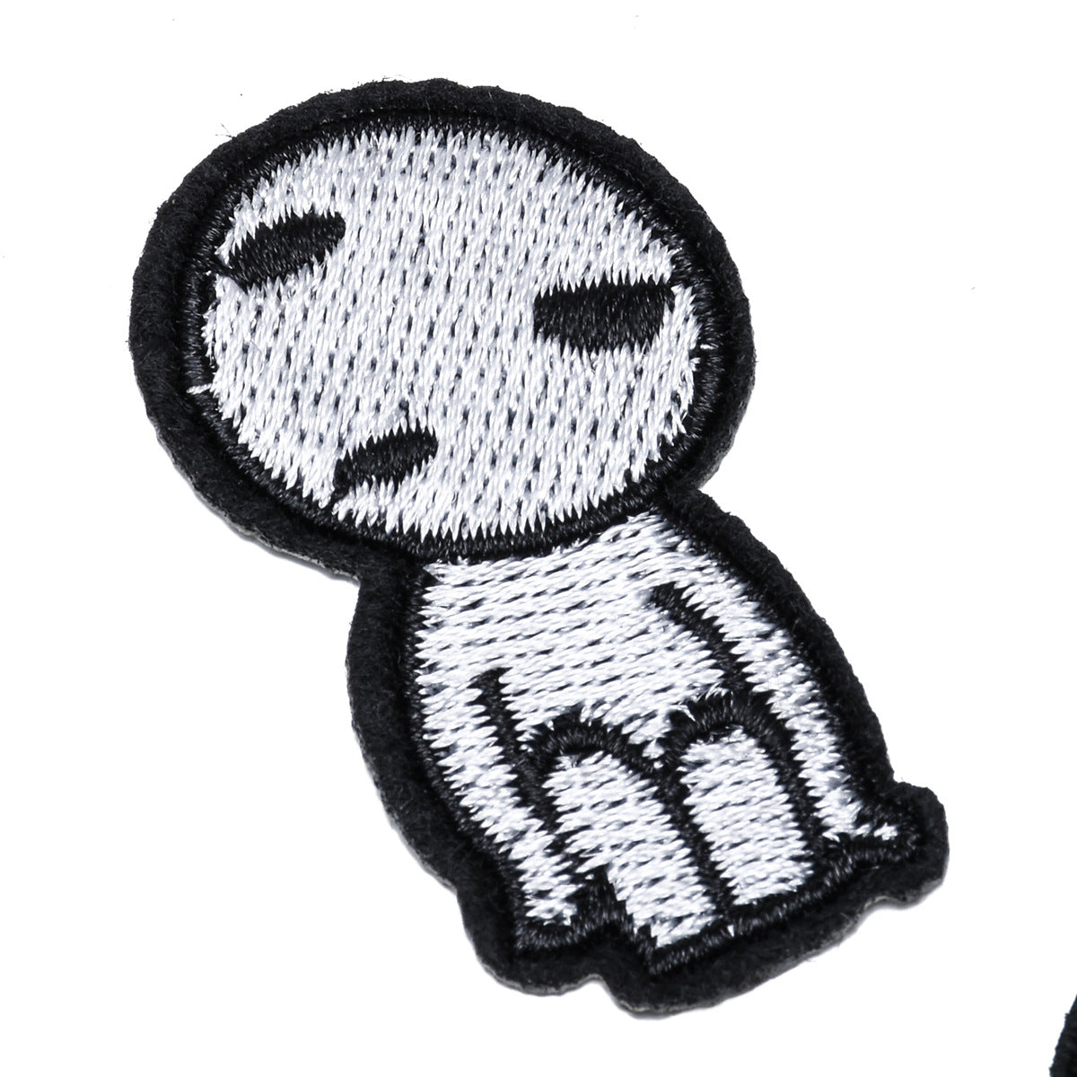 Wholesale Chic Embroidered Cloth Patches For Clothing Repair Decorative Applique Badges DIY Sewing Craft Supply Gift