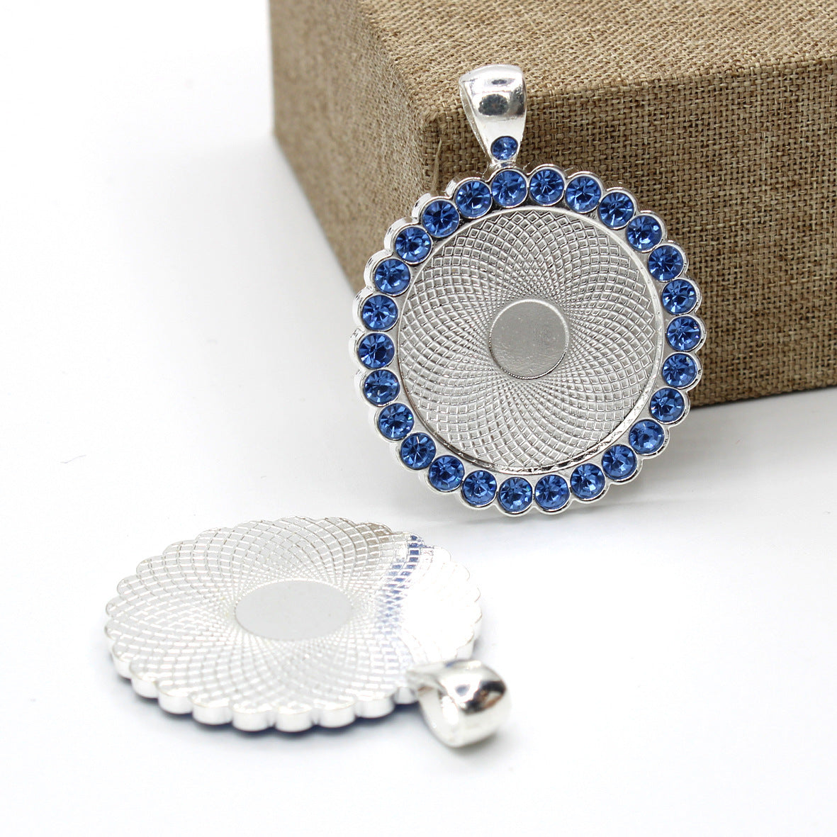 Wholesale 100PCS/PACK Time Gemstone Alloy Base with Diamonds