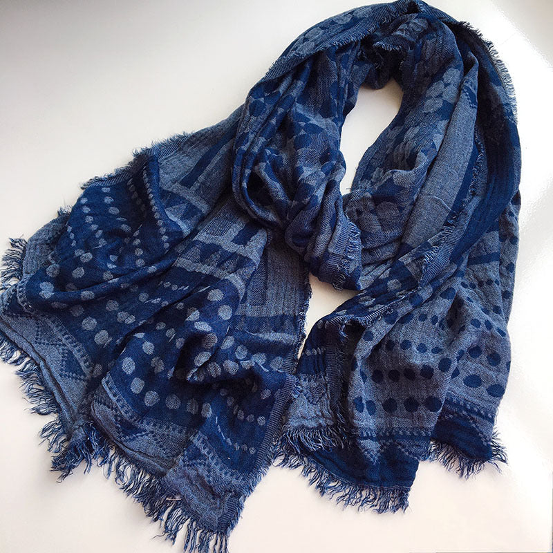 Wholesale of 2023 Autumn and Winter Batik Dyed Tibetan Blue Five Pointed Star Jacquard Scarves Printed Warm Shawl Scarves