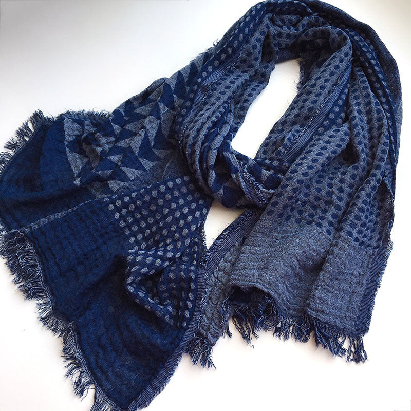 Wholesale of 2023 Autumn and Winter Batik Dyed Tibetan Blue Five Pointed Star Jacquard Scarves Printed Warm Shawl Scarves