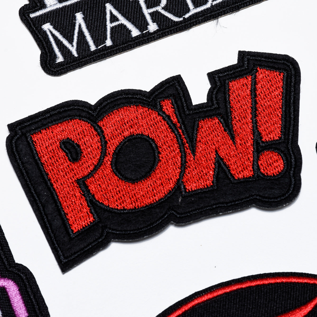 Wholesale 17 Piece Black White English Letter Cloth Patches Chic Clothing Accessory For DIY Gift Or Boutique Resale