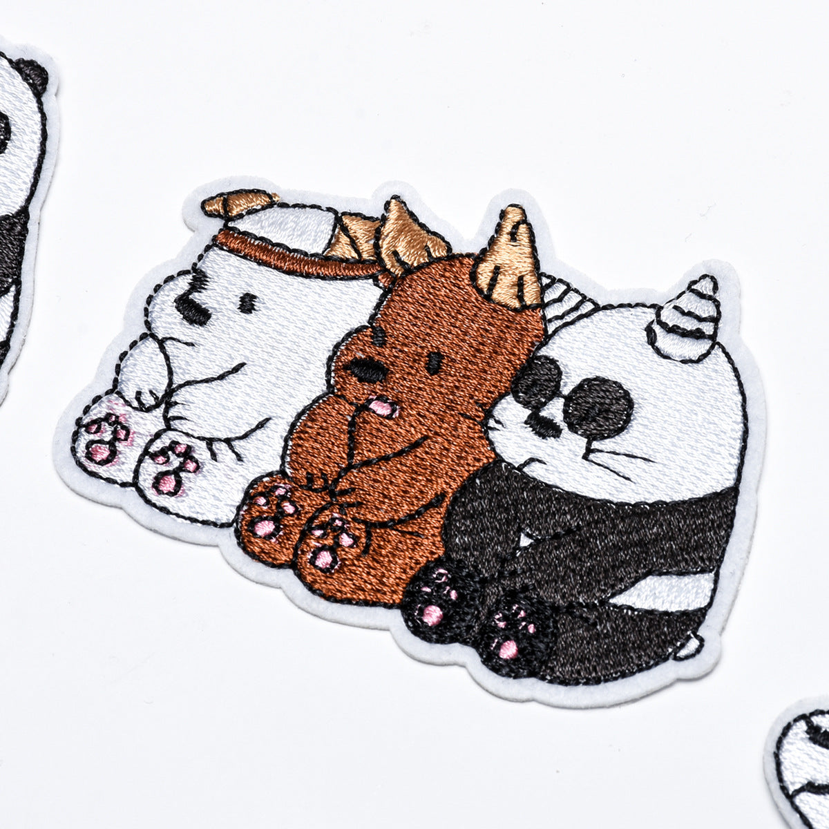 Wholesale Chic Cartoon Bear Embroidered Cloth Patch For Kids Coat DIY Decorative Sew On Accessory OLY Exclusive