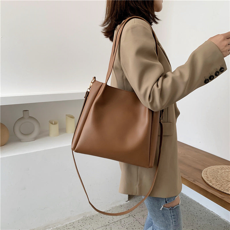 Wholesale Luxury High Capacity Trendy Shoulder Bags