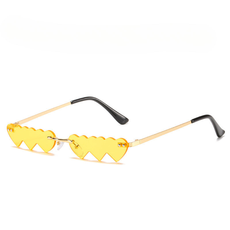 Wholesale Personalized Small Frame Connected Heart PC Sunglasses