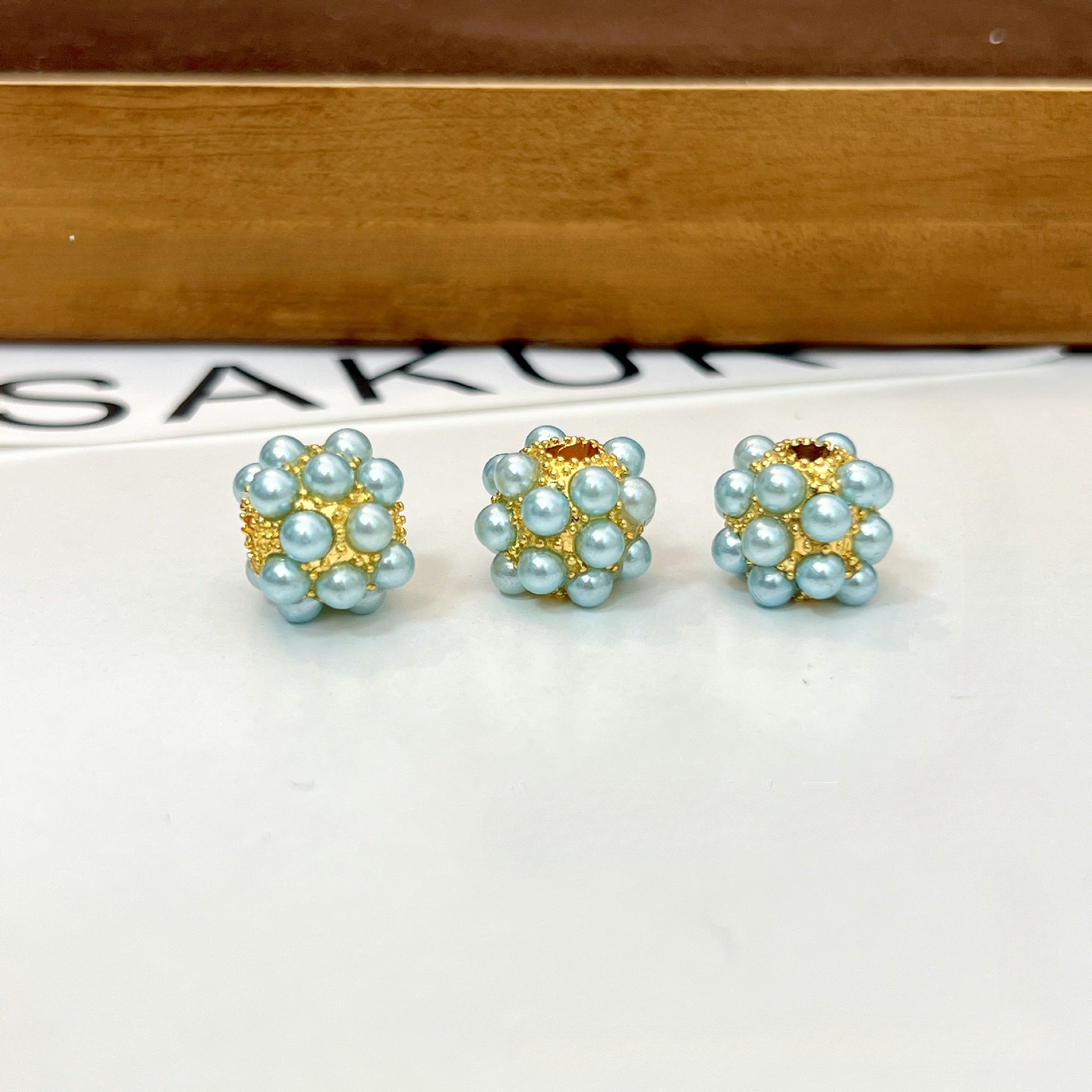 Wholesale 5PCS Alloy Imitation Pearl Balls with Straight Holes and Colored String Beads